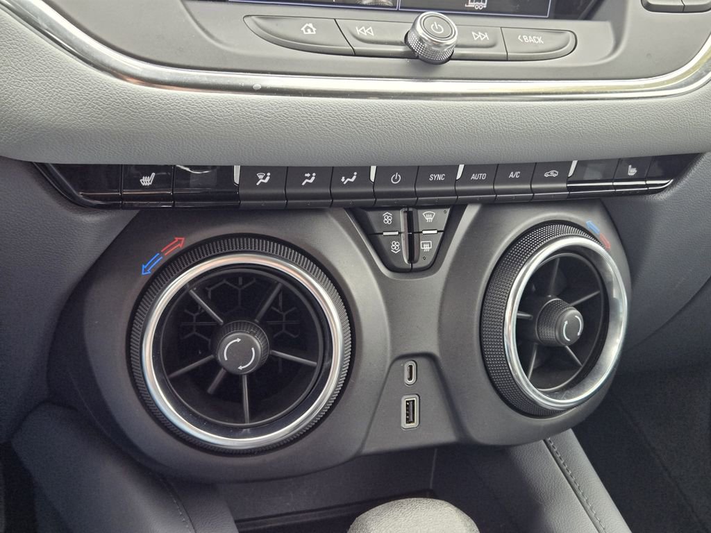 Used 2022 Chevrolet Blazer LT image 21