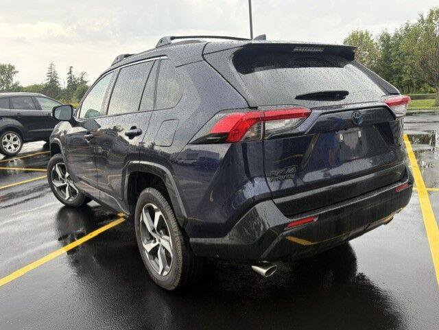 Used 2023 Toyota RAV4 SE w/ Weather & Moonroof Package AWD/4WD image 11