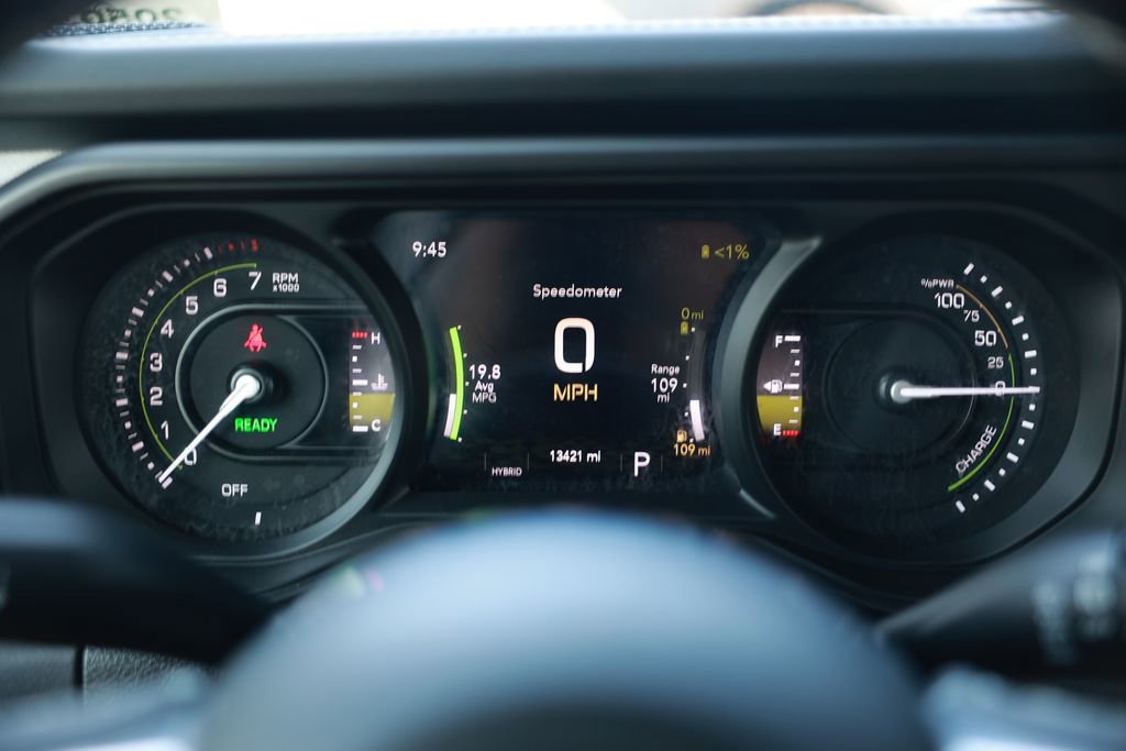 Used 2025 Jeep Wrangler Unlimited Sahara w/ Safety Group image 20