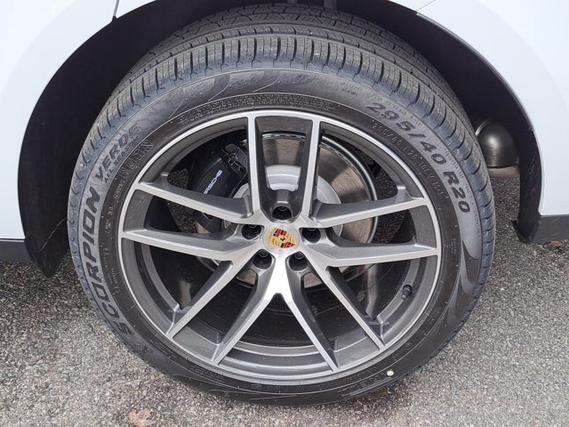 New 2026 Porsche Macan AWD/4WD image 13