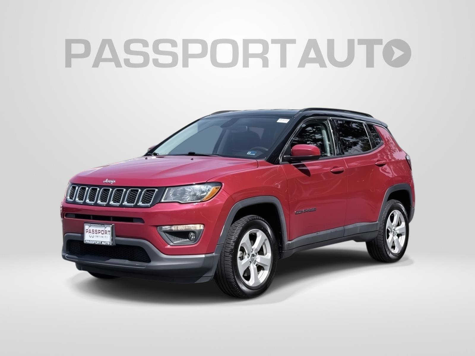 Used 2018 Jeep Compass Latitude w/ Popular Equipment Group AWD/4WD image 1