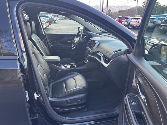 Used 2024 GMC Terrain SLT image 23