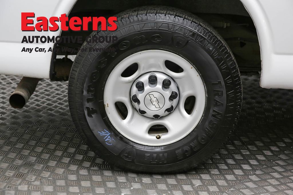 Used 2019 Chevrolet Express 2500 w/ Driver Convenience Package image 30