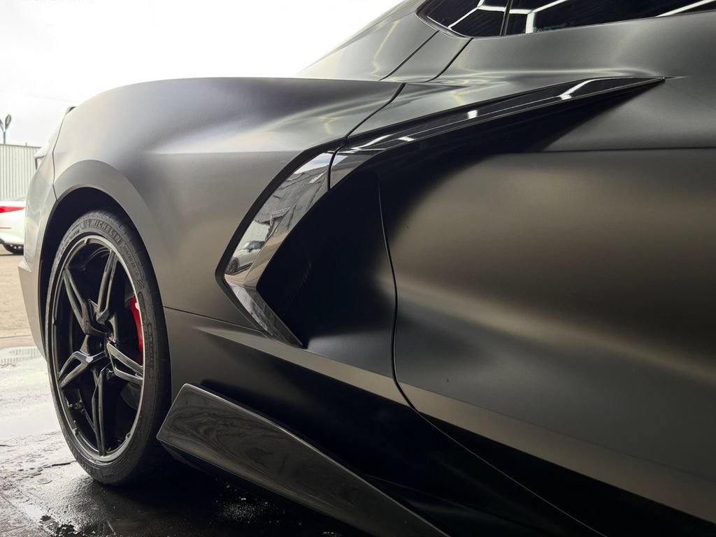 Used 2021 Chevrolet Corvette Stingray Premium Cpe w/ Z51 Performance Package RWD image 38