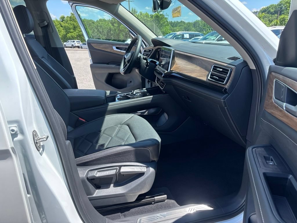Used 2026 Volkswagen Atlas SE w/ Panoramic Sunroof Package FWD image 24