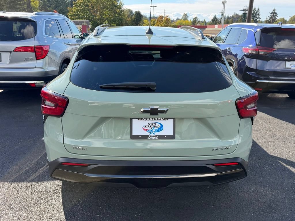 Used 2024 Chevrolet Trax ACTIV w/ Sunroof Package FWD image 8