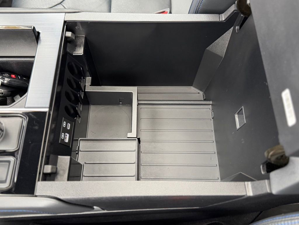 Used 2023 Toyota Tundra Platinum image 18