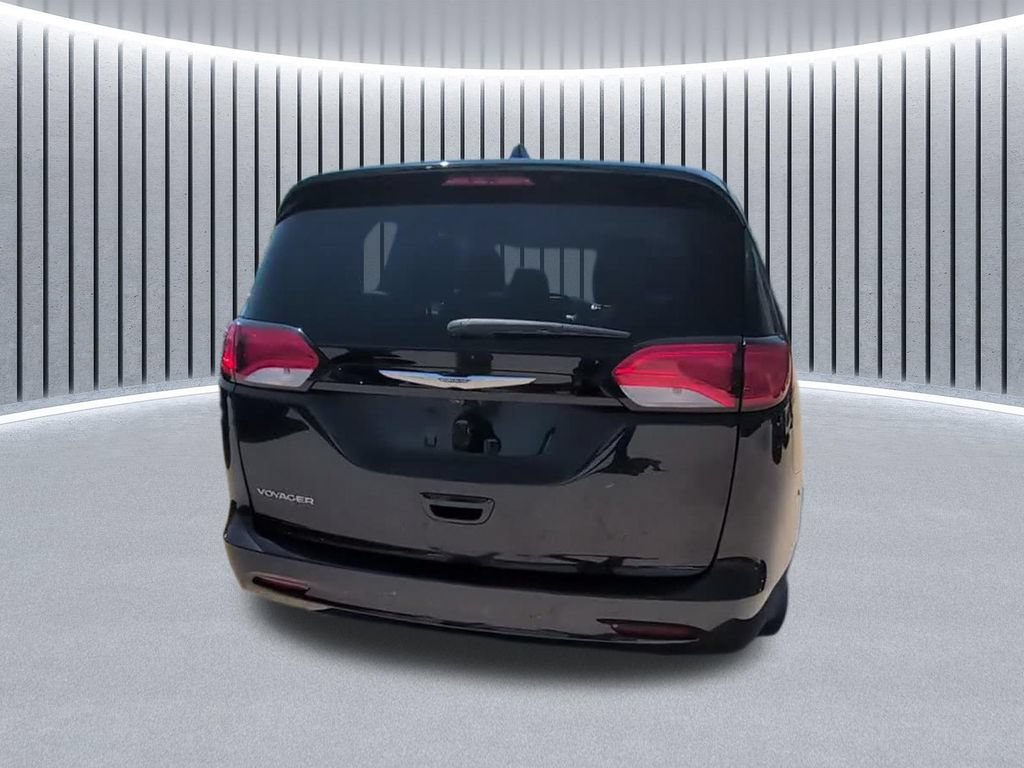 Certified 2023 Chrysler Voyager LX FWD image 14