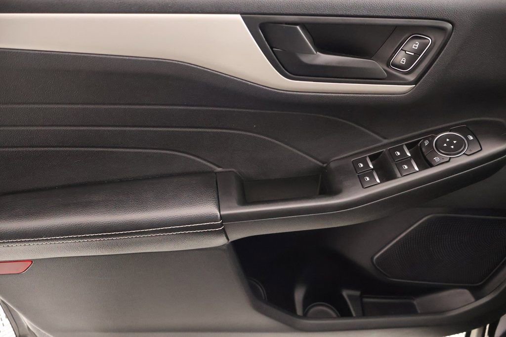 Used 2022 Ford Escape SE image 14