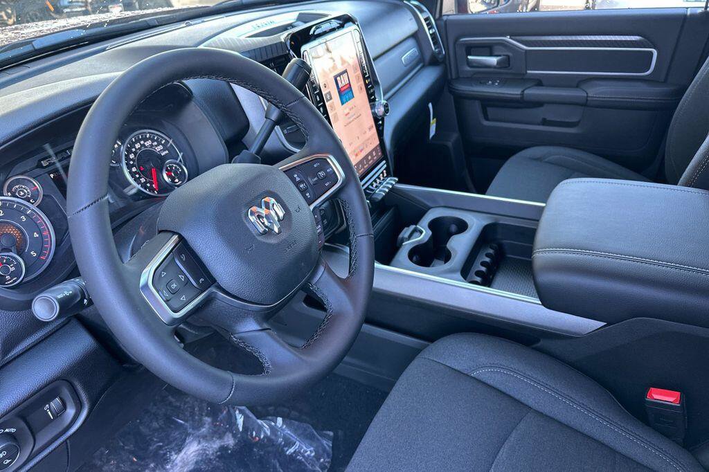 New 2026 RAM 2500 Big Horn AWD/4WD image 10