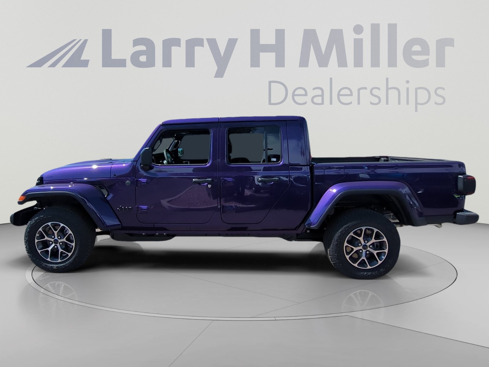 New 2026 Jeep Gladiator Sport AWD/4WD image 2