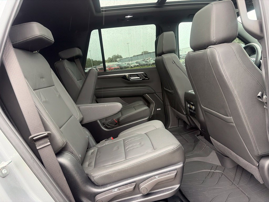 Used 2026 Chevrolet Tahoe Z71 w/ Comfort Package AWD/4WD image 33