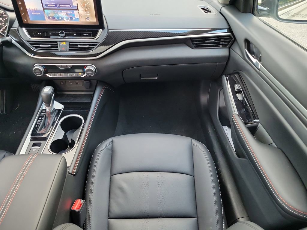 New 2025 Nissan Altima 2.5 SR w/ SR Premium Package image 20