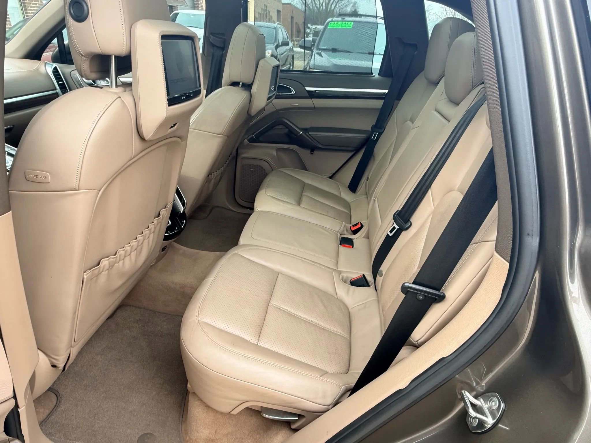 Used 2013 Porsche Cayenne S image 23