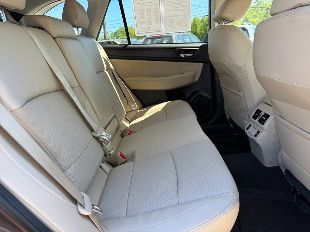 Used 2019 Subaru Outback 3.6R Limited AWD/4WD image 35
