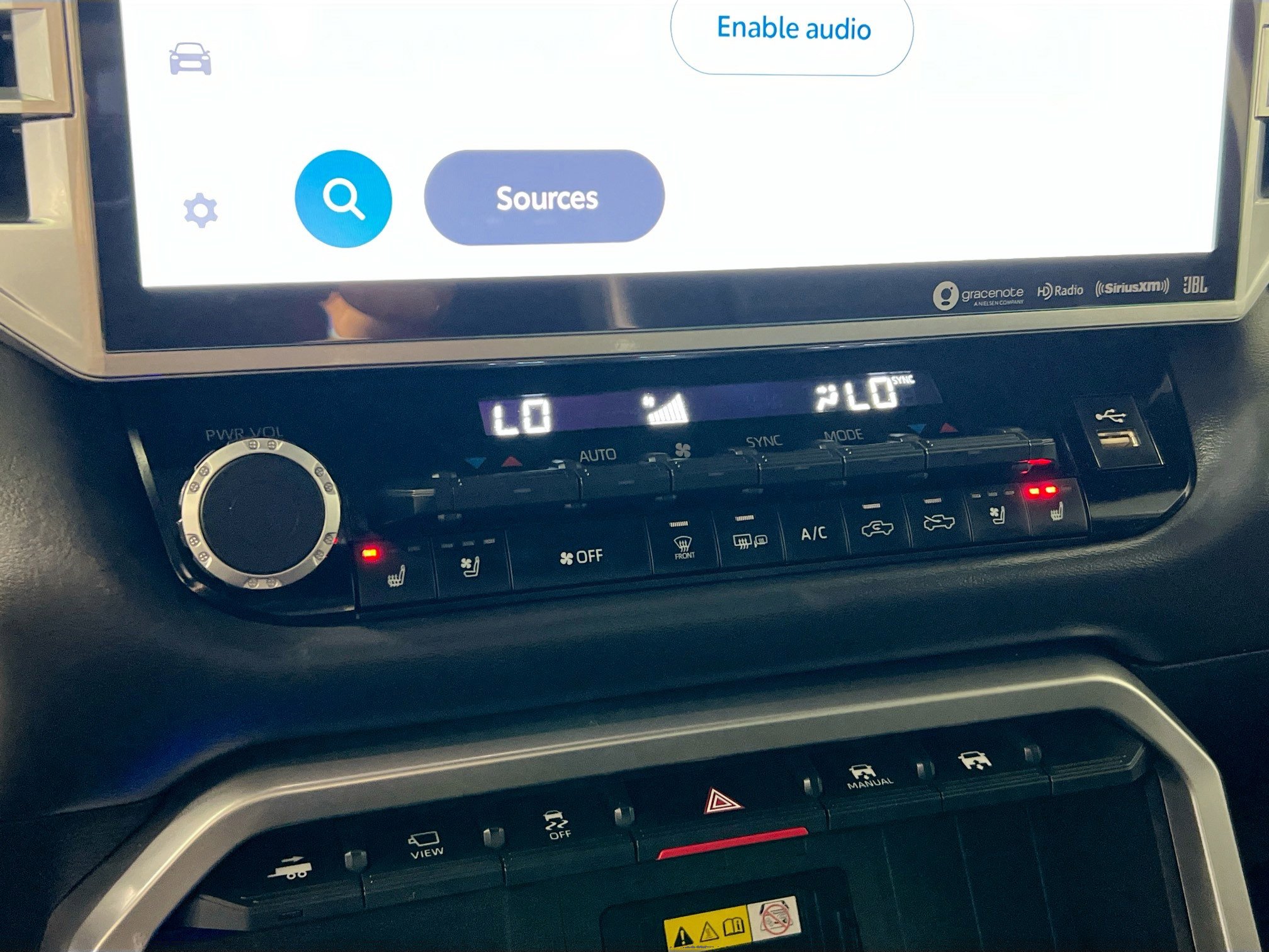 Used 2023 Toyota Tundra Platinum w/ Advanced Package image 27