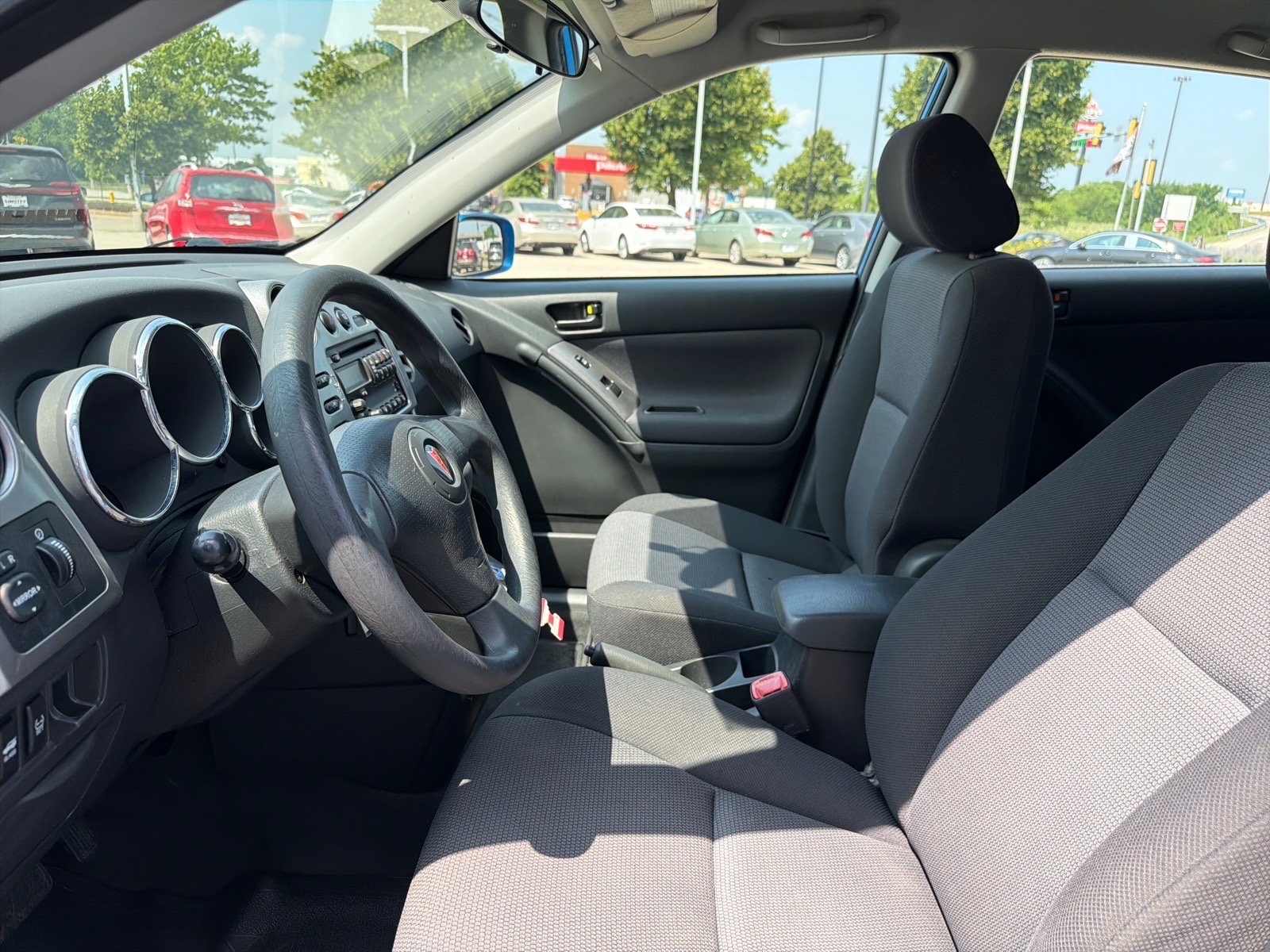 Used 2008 Pontiac Vibe w/ Preferred Package FWD image 12
