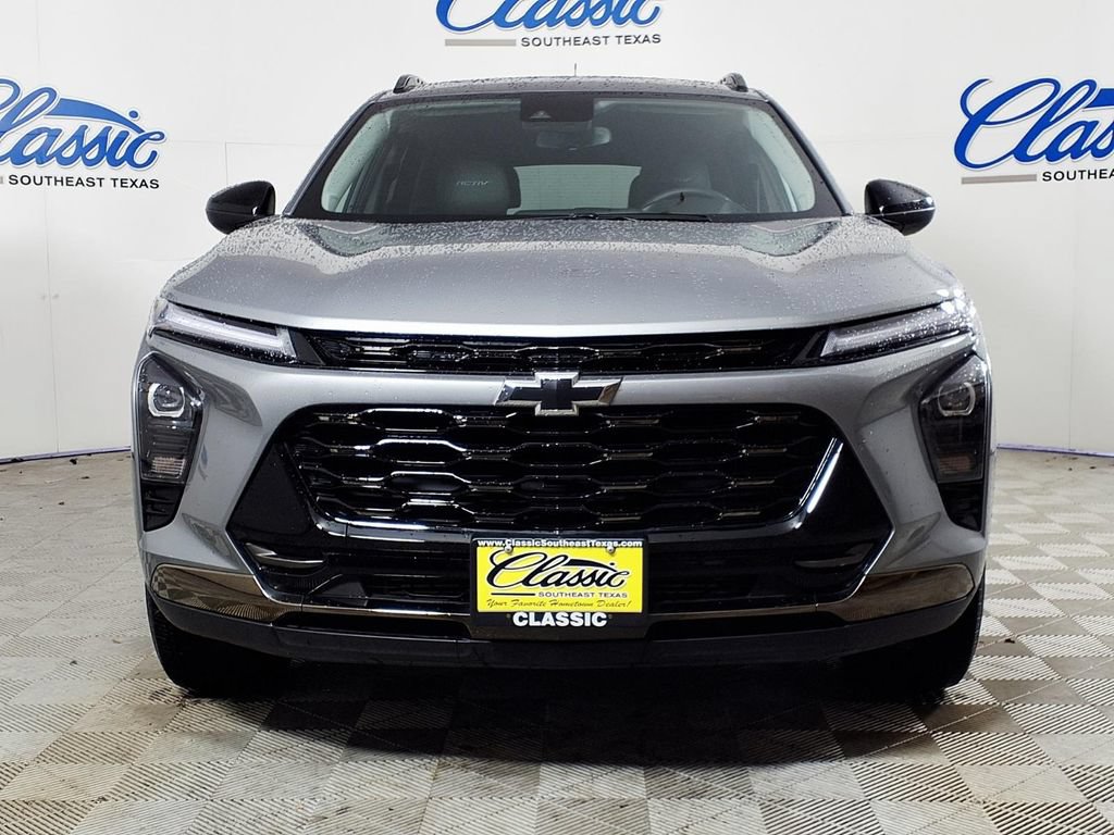 Used 2025 Chevrolet Trax ACTIV w/ Driver Confidence Package FWD image 3