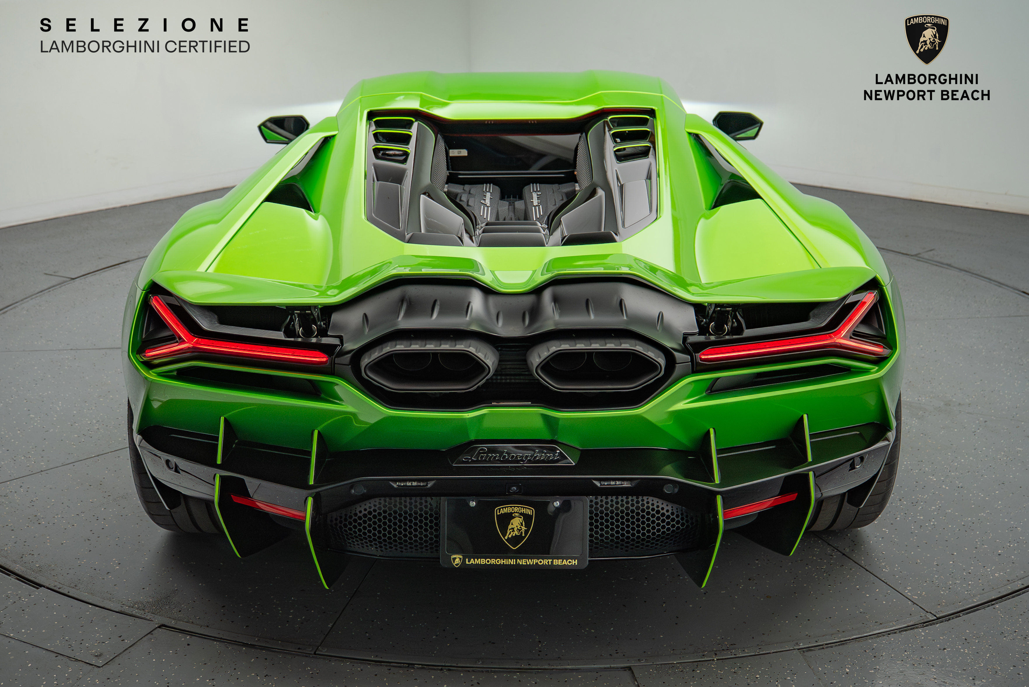 Used 2024 Lamborghini Revuelto AWD/4WD image 17