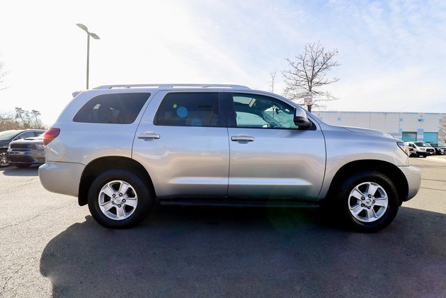 Used 2018 Toyota Sequoia SR5 image 15