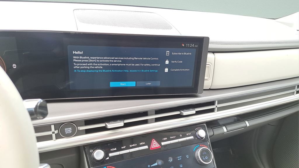 Used 2025 Hyundai Santa Fe SEL image 17