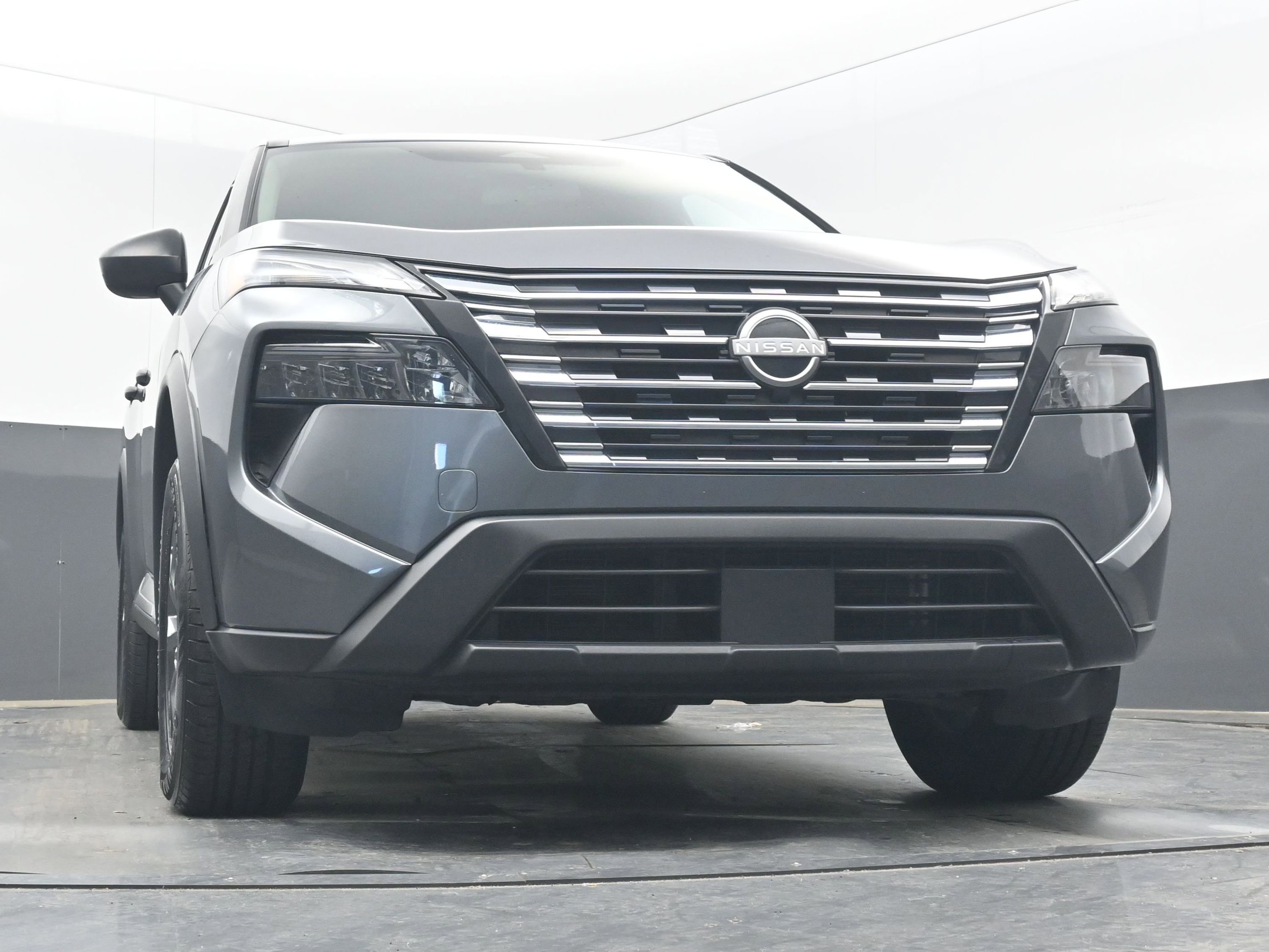 Certified 2024 Nissan Rogue S FWD image 23