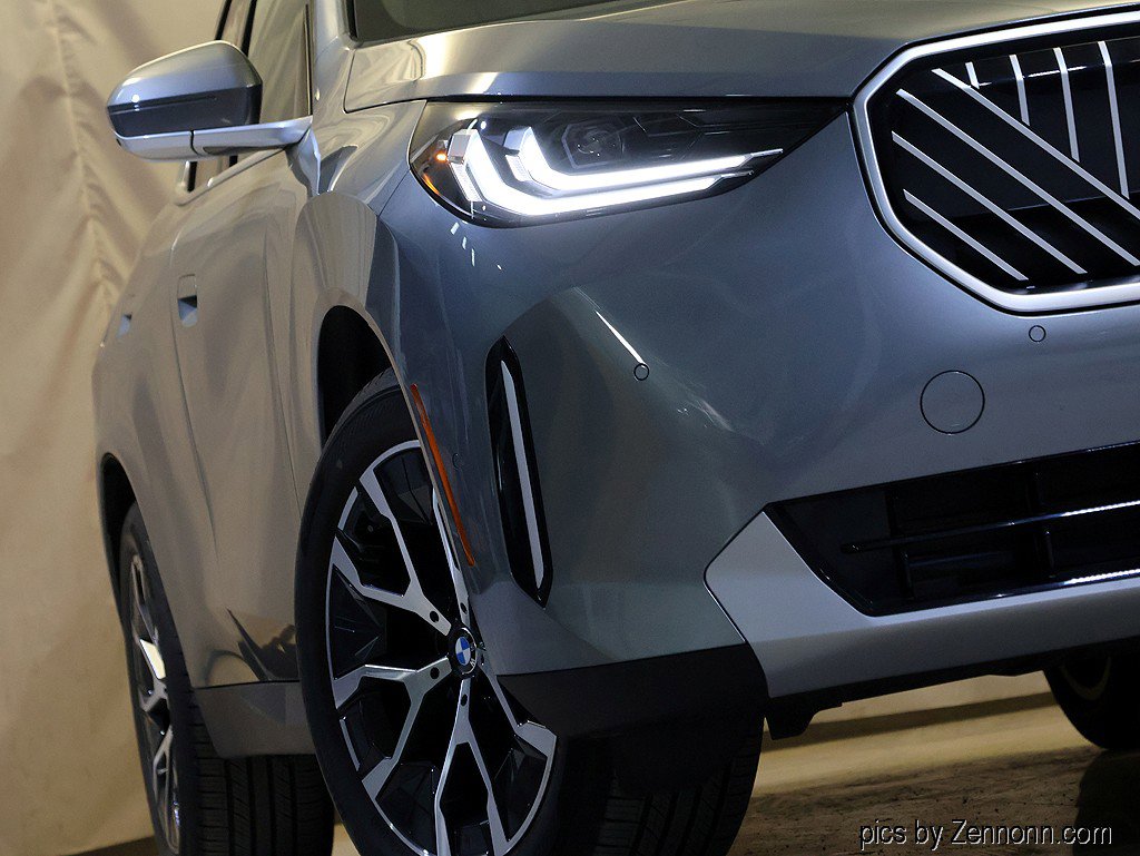 Used 2025 BMW X3 xDrive30i image 4