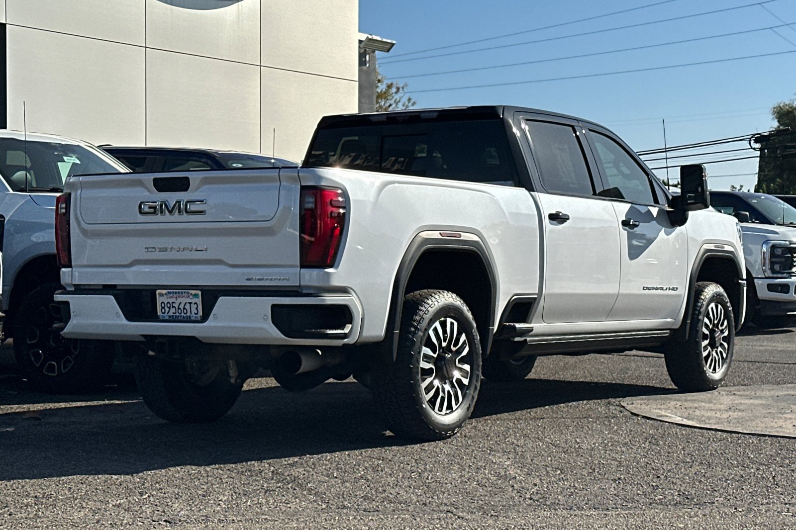 Used 2024 GMC Sierra 2500 Denali Ultimate AWD/4WD image 4