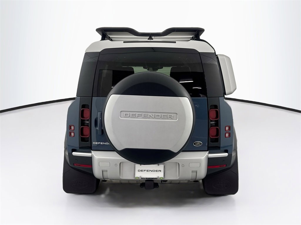 Used 2022 Land Rover Defender 110 S image 6