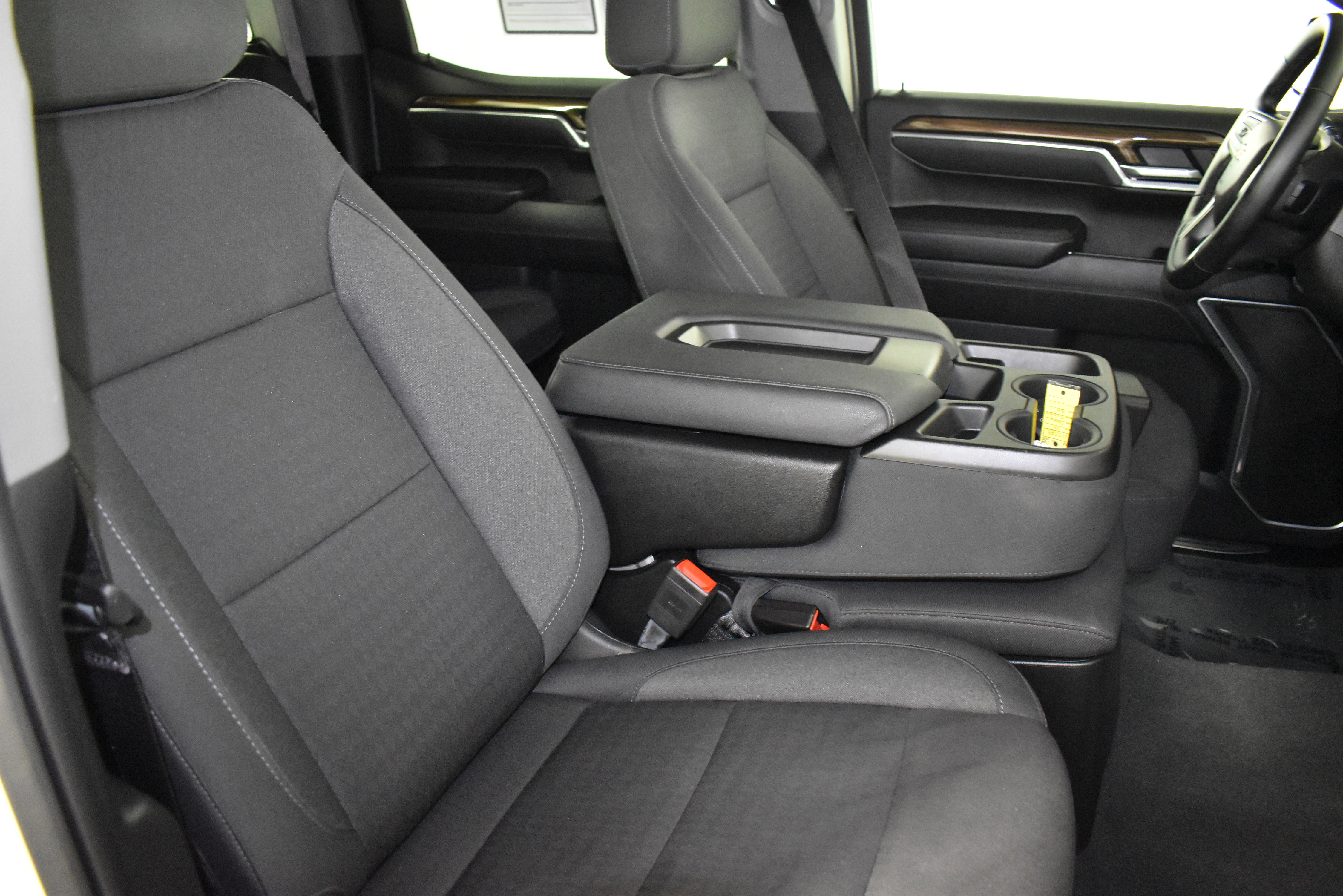 Used 2025 Chevrolet Silverado 1500 LT image 46