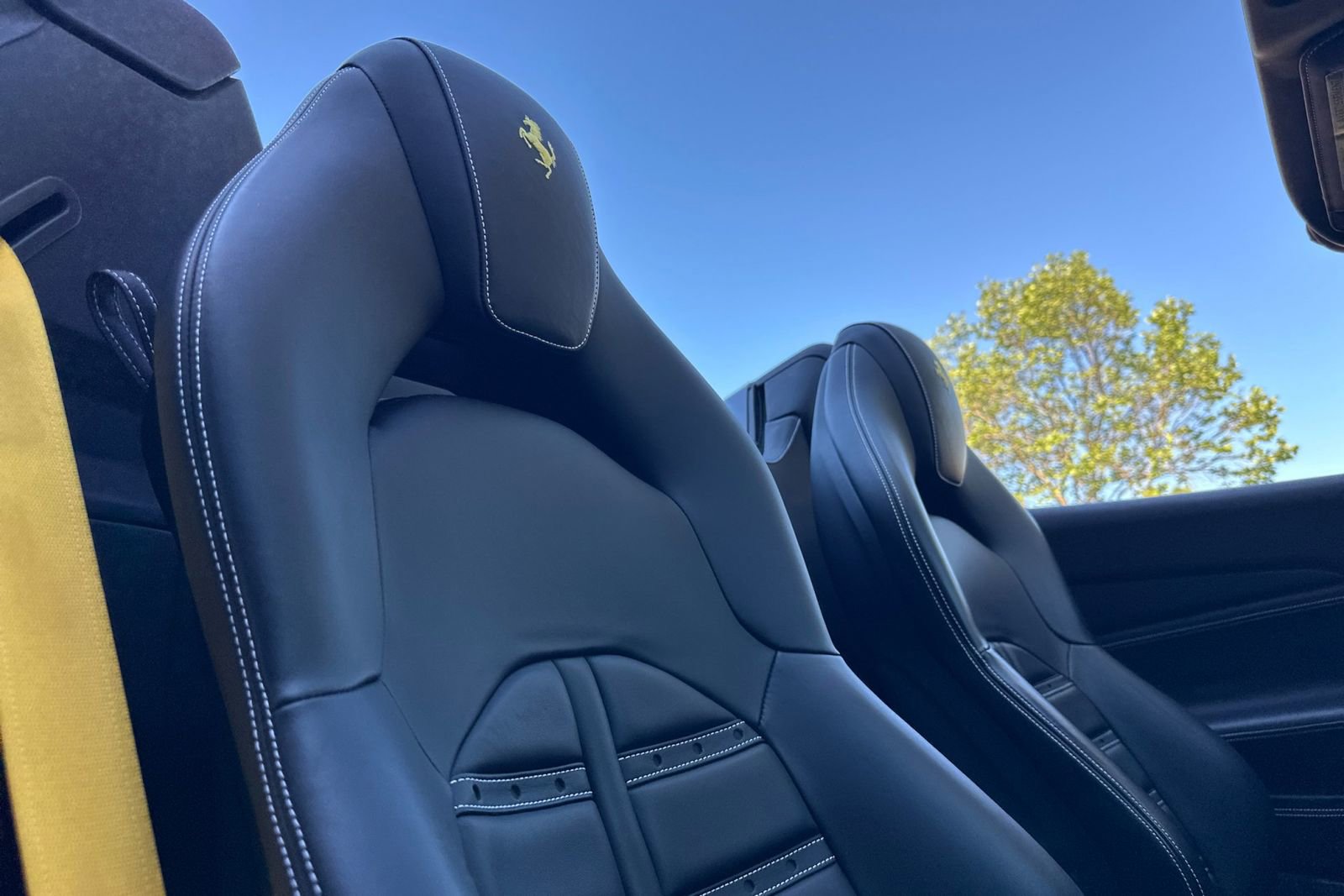 Used 2019 Ferrari 488 Spider RWD image 18
