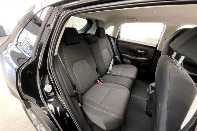 Certified 2027 Honda HR-V LX image 18