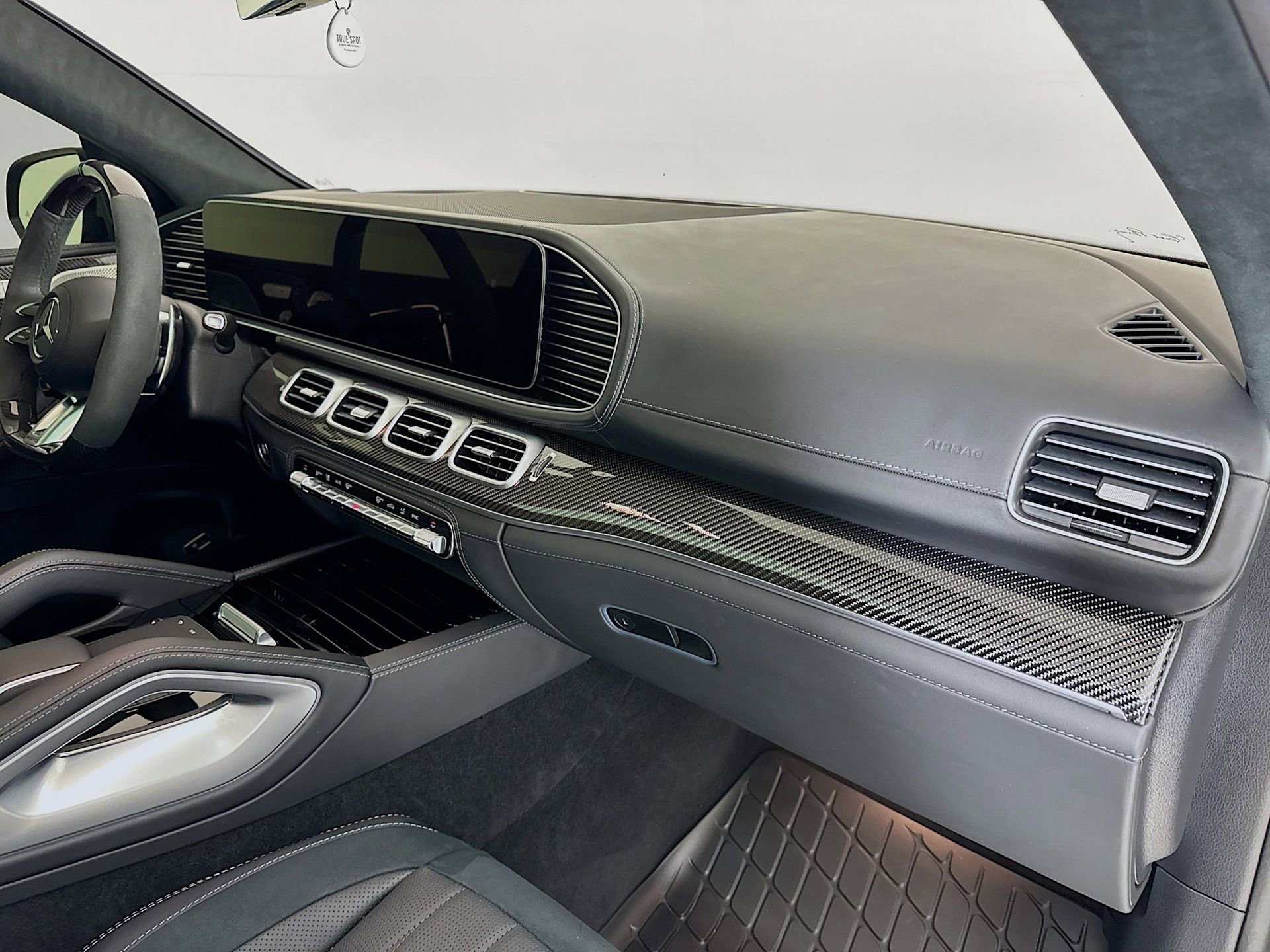 Used 2026 Mercedes-Benz GLE 63 AMG S image 32