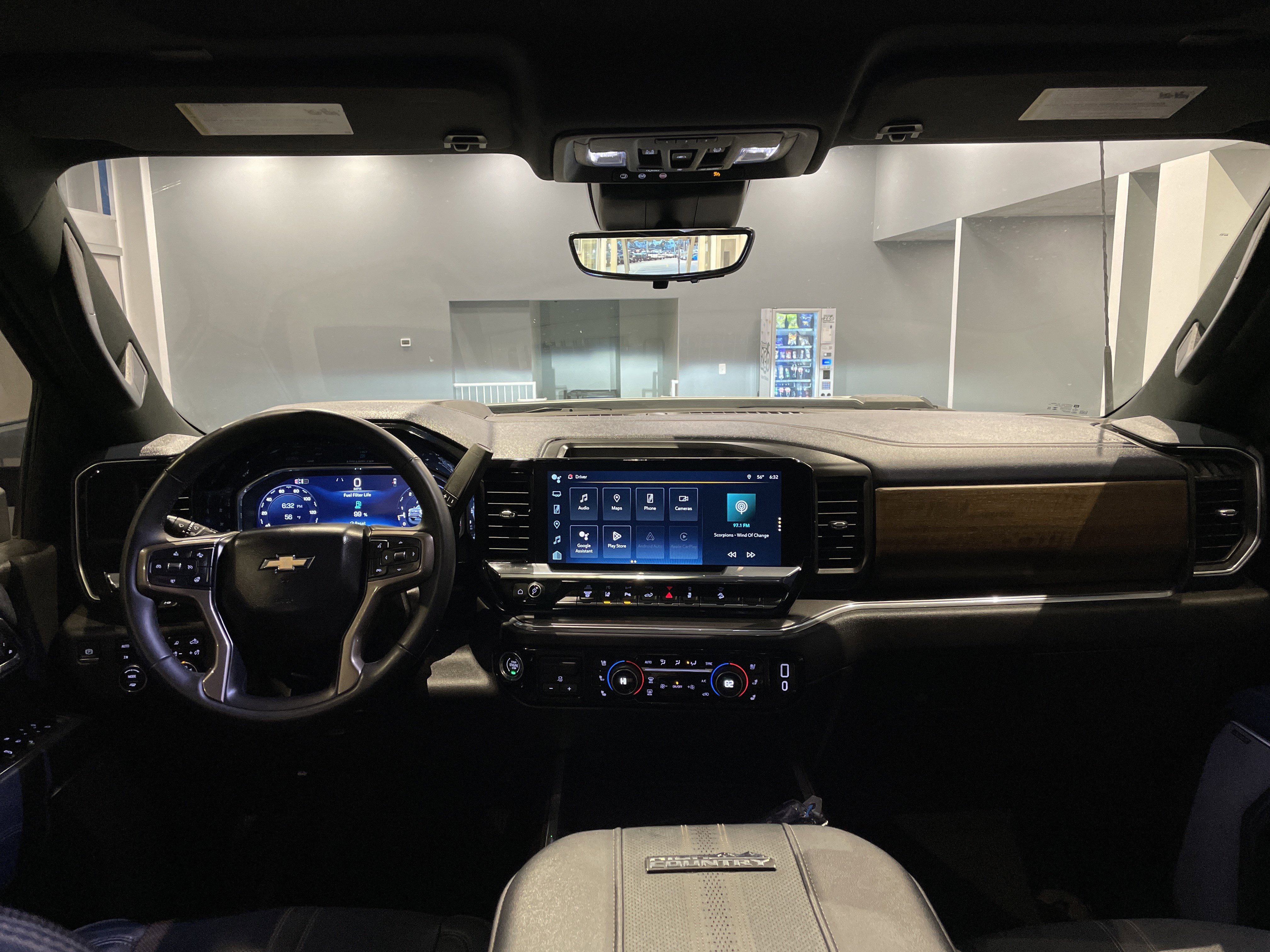 Used 2024 Chevrolet Silverado 3500 High Country w/ Technology Package AWD/4WD image 34