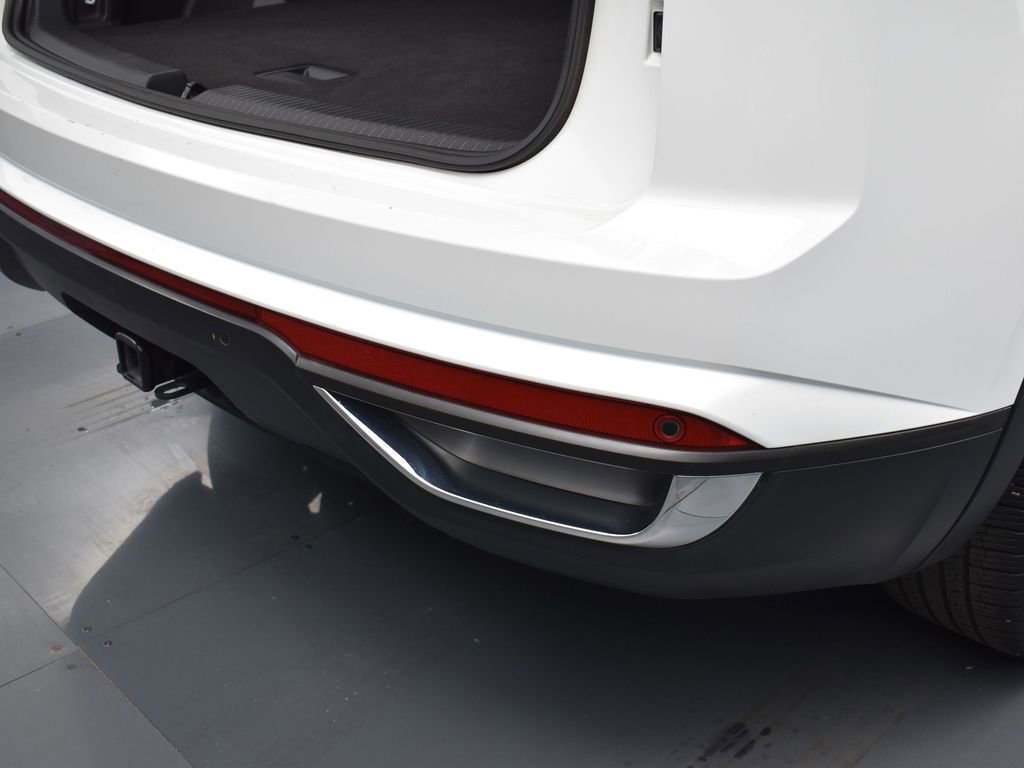 Used 2024 Volkswagen Atlas Cross Sport SE image 35