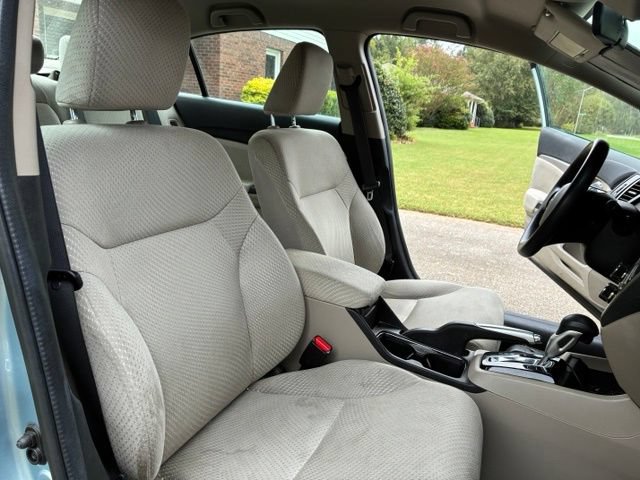 Used 2014 Honda Civic Hybrid Sedan image 3