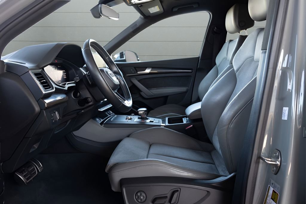 Used 2020 Audi SQ5 Premium Plus w/ Premium Plus Package image 41