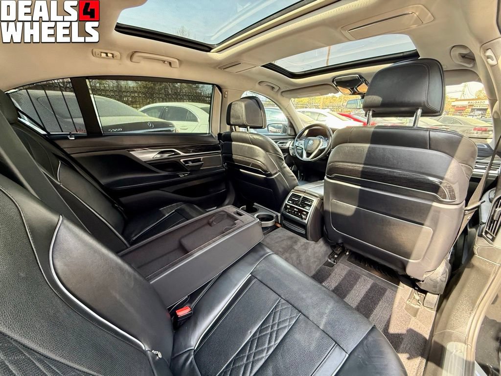 Used 2017 BMW 740i RWD image 36