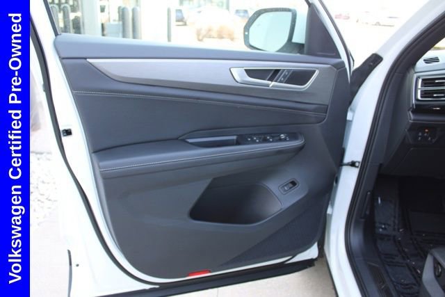 Used 2025 Volkswagen Atlas Cross Sport SE w/ Panoramic Sunroof Package image 20