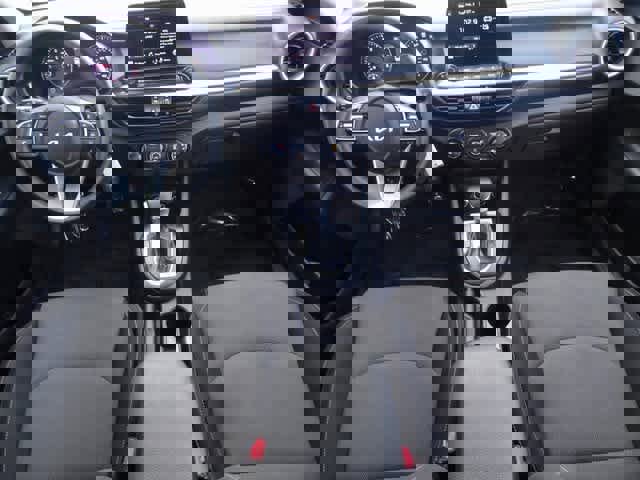 Used 2023 Kia Forte LXS image 11