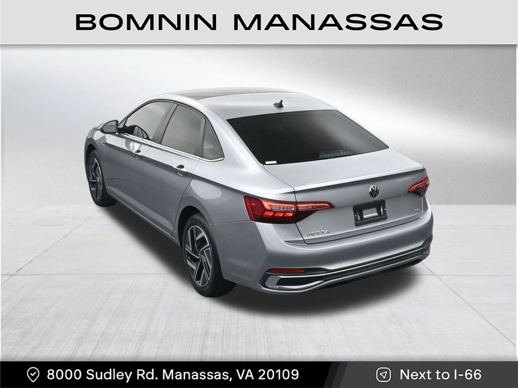 Used 2023 Volkswagen Jetta SEL image 19