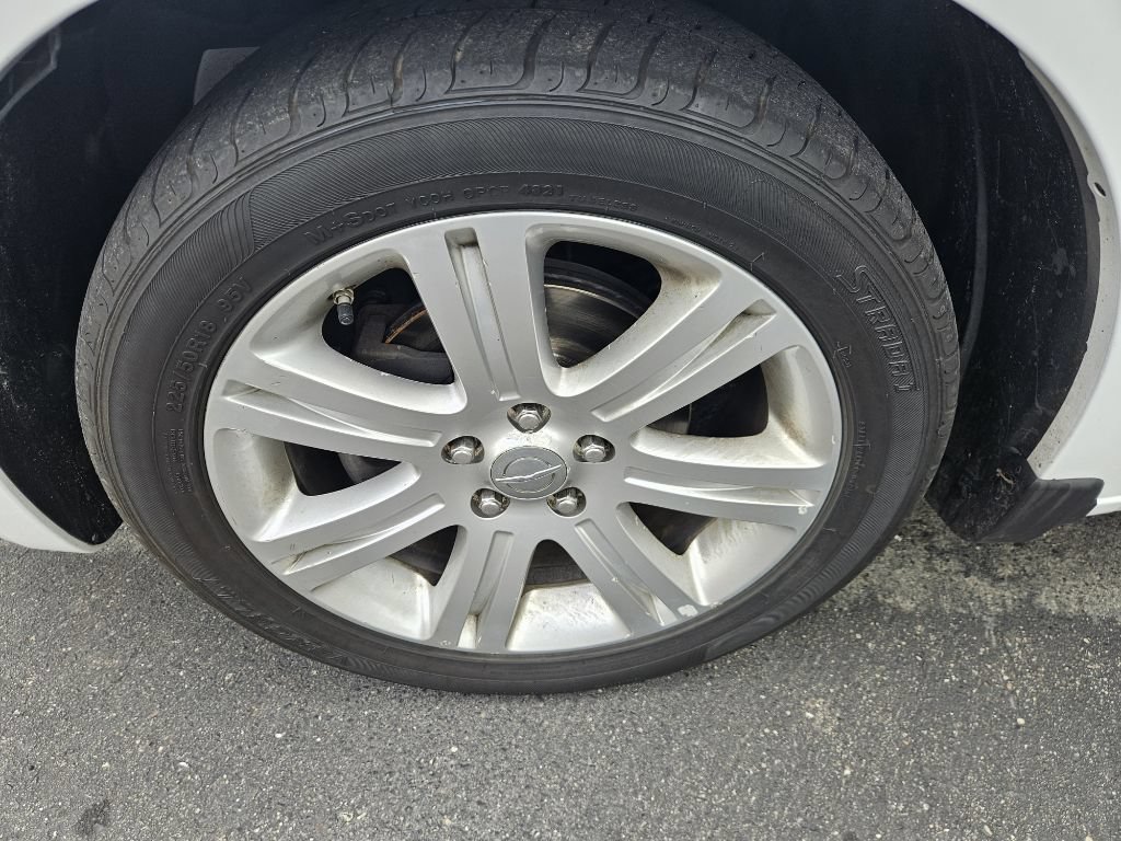 Used 2012 Chrysler 200 LX FWD image 21