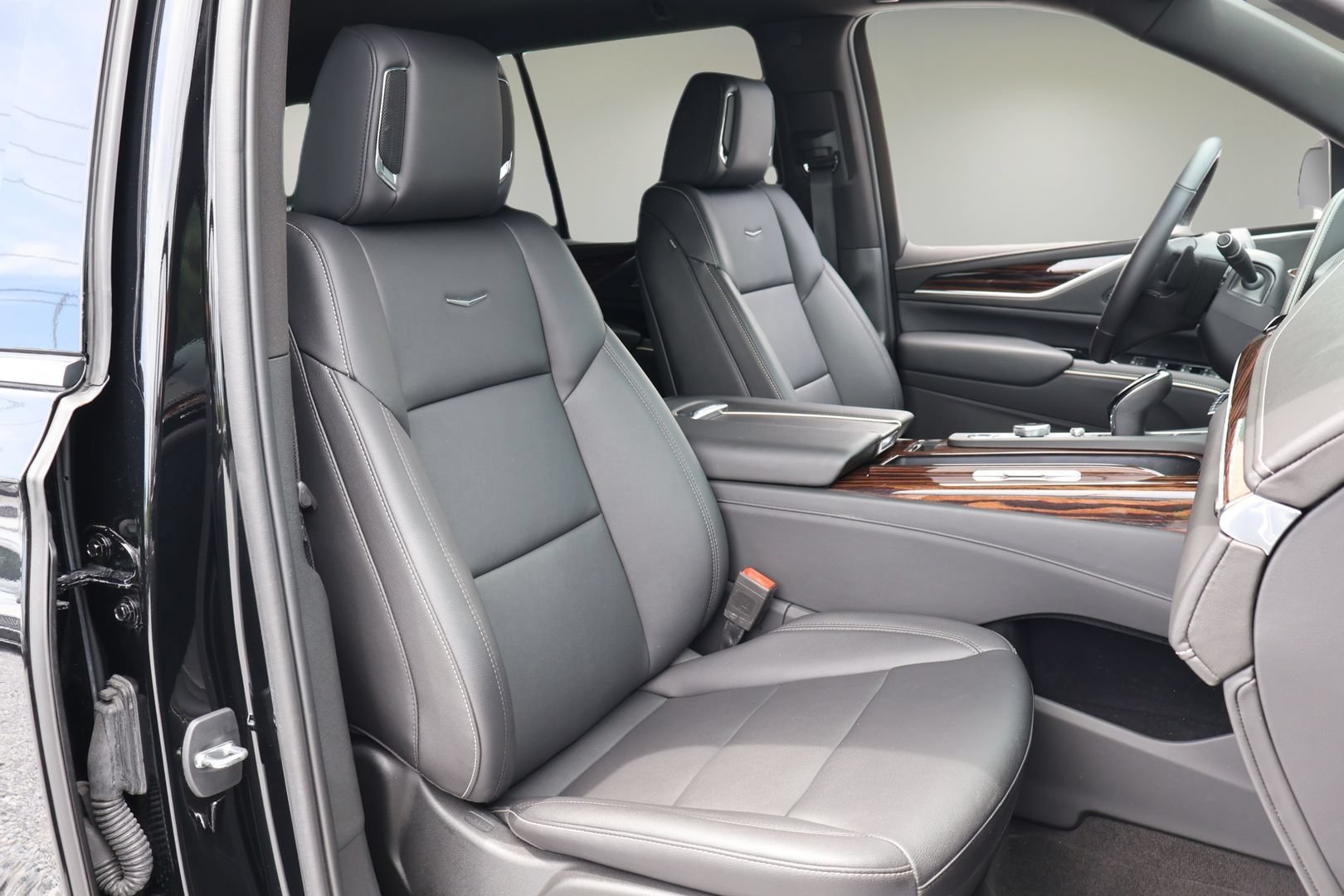 Certified 2022 Cadillac Escalade Luxury RWD image 20