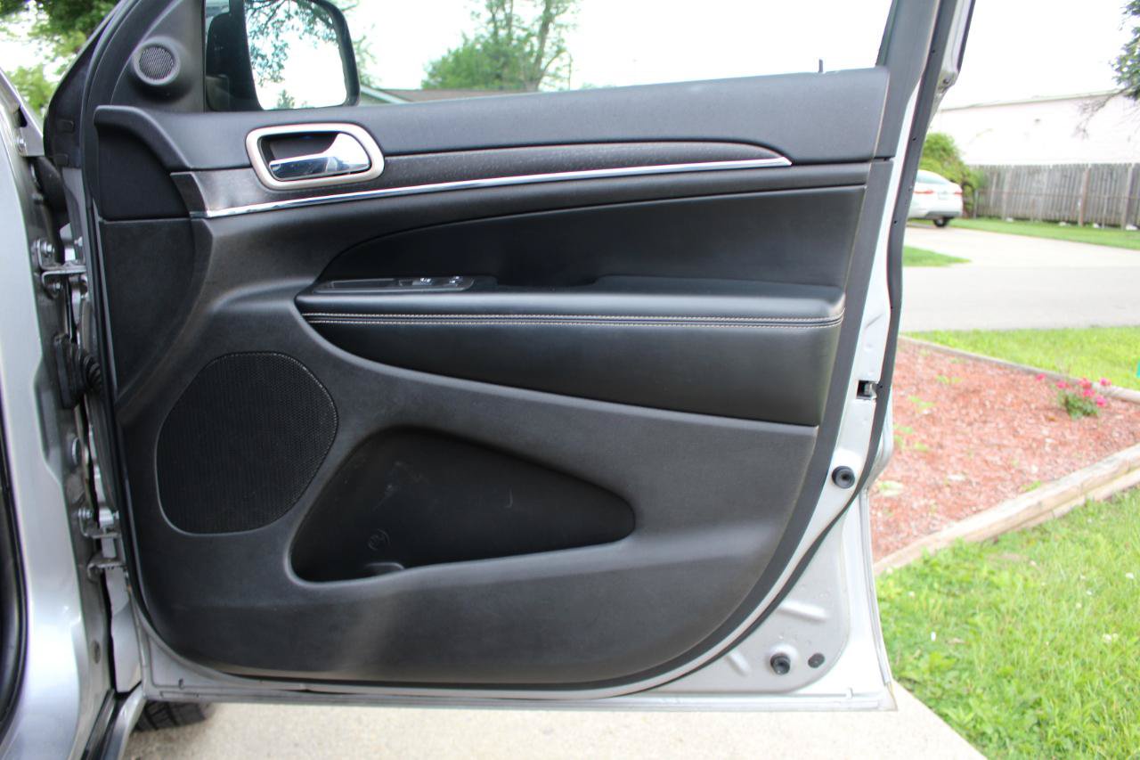 Used 2016 Jeep Grand Cherokee Limited AWD/4WD image 40