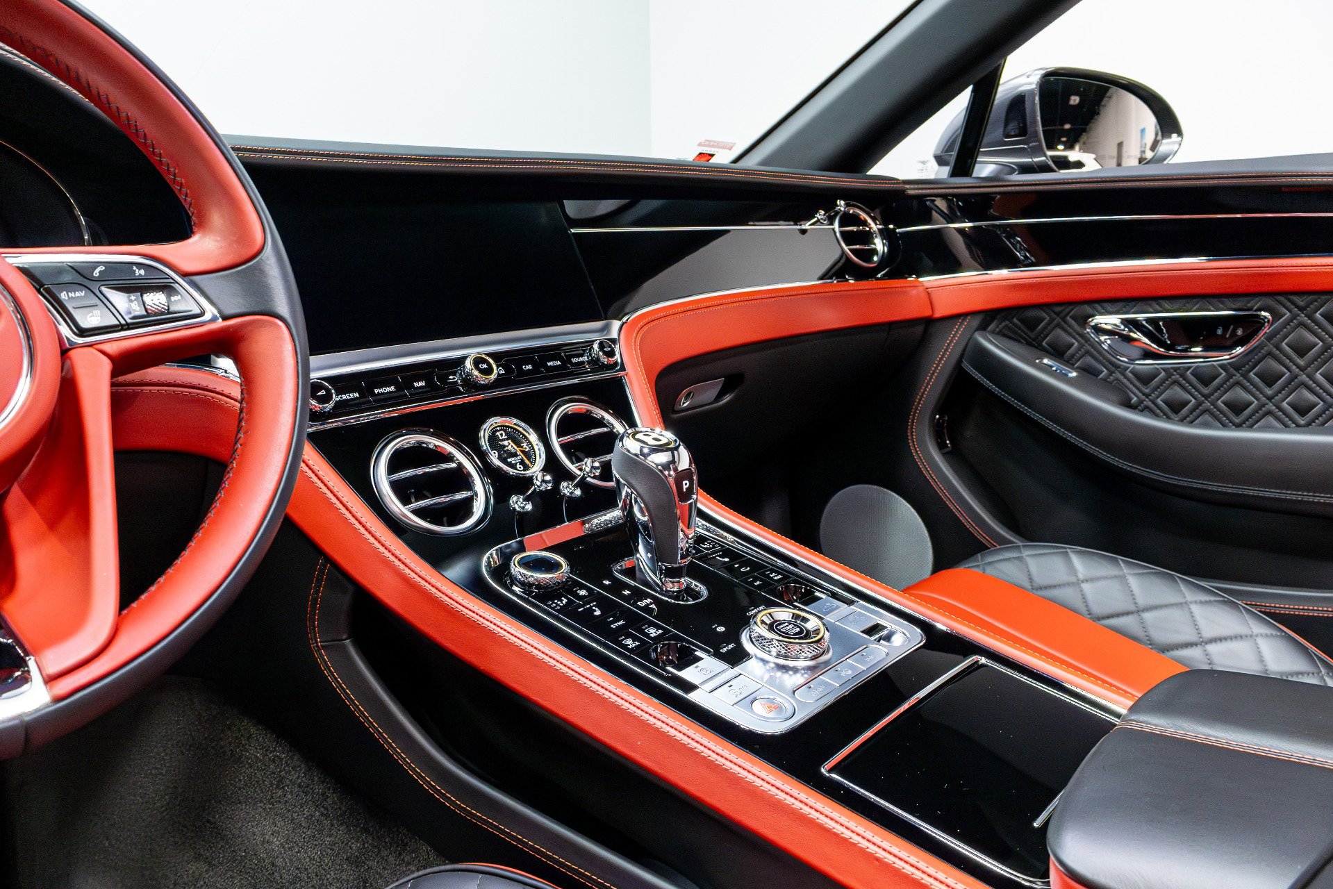 Used 2020 Bentley Continental GT image 13