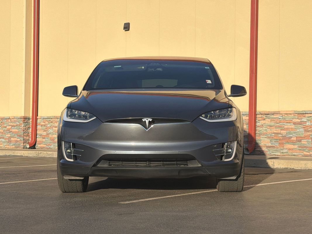 Used 2020 Tesla Model X image 26
