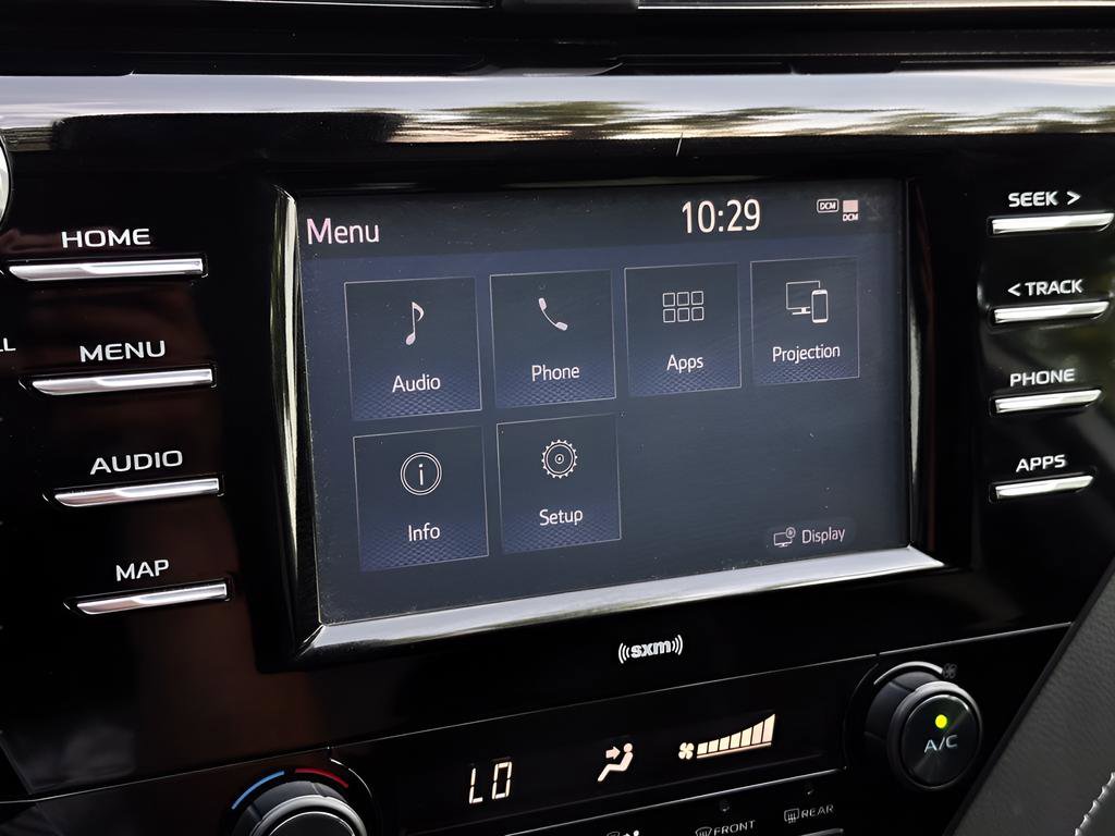 Used 2020 Toyota Camry SE image 11