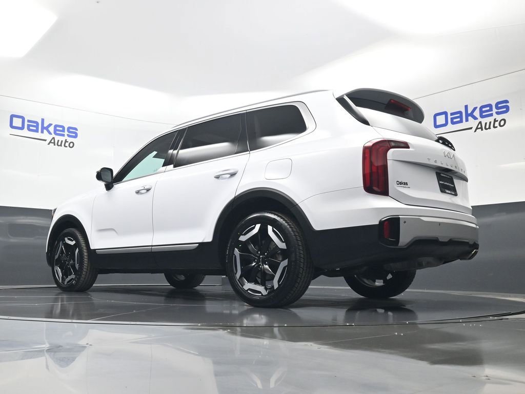 Certified 2024 Kia Telluride S w/ S Sunroof Package image 45