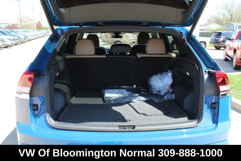 New 2025 Volkswagen Atlas Cross Sport SE image 6