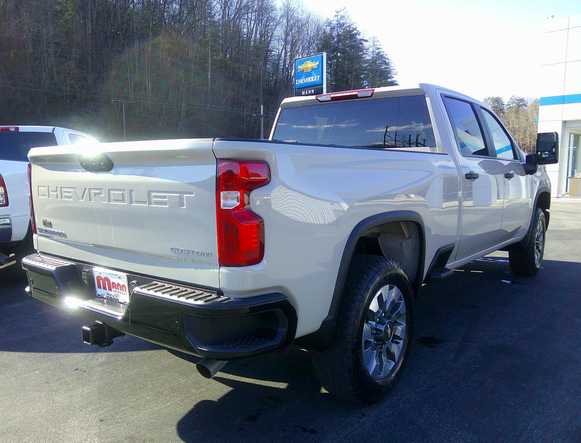 New 2026 Chevrolet Silverado 2500 Custom w/ Custom Value Package AWD/4WD image 4